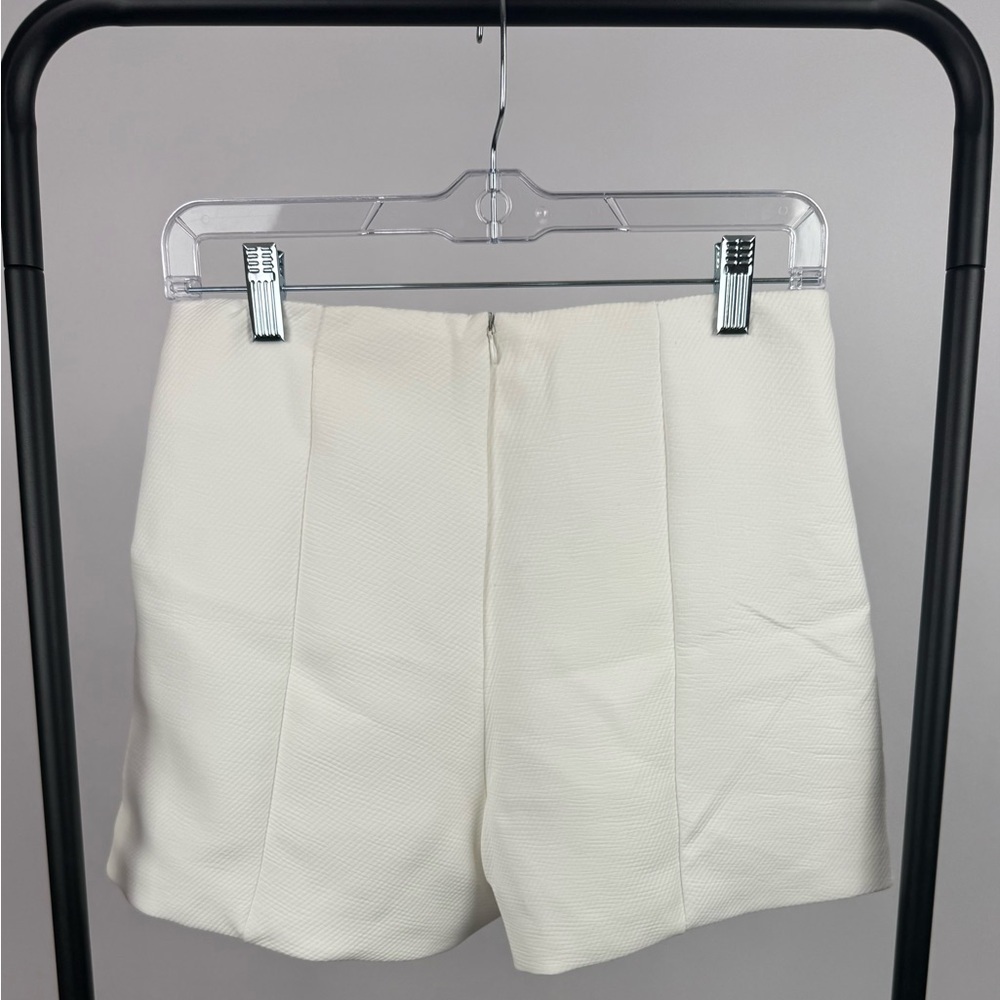 Molly Bracken White Textured Shorts XS High Waist Dressy Lined Minimal - Picture 3 of 5
